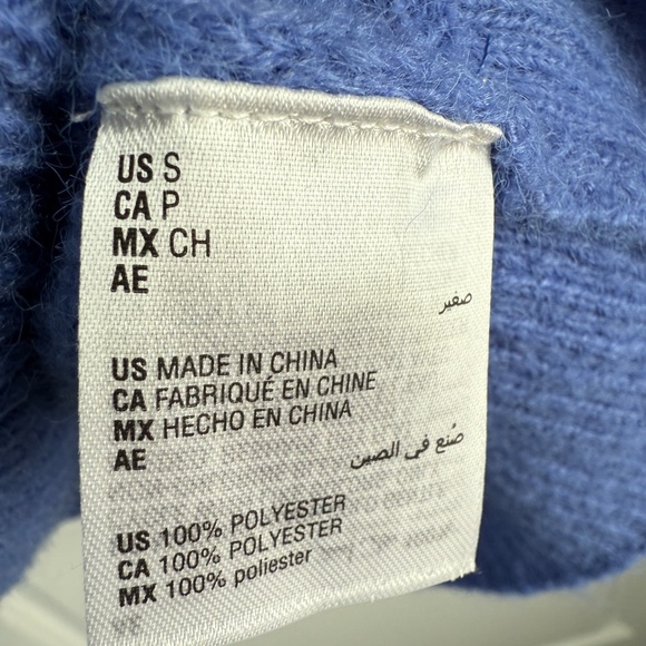 Brand New Bar III super soft, beautiful purple sweater - Picture 4 of 8